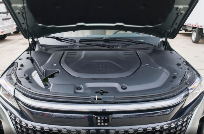 比长安CS75PLUS不只是省购置税，9.98万的插混SUV蓝电E5居然敢真的油电同价！