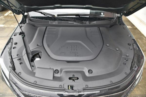捅破天？中型插混SUV蓝电E5只需9.98万，长安CS75 PLUS拿啥竞争！