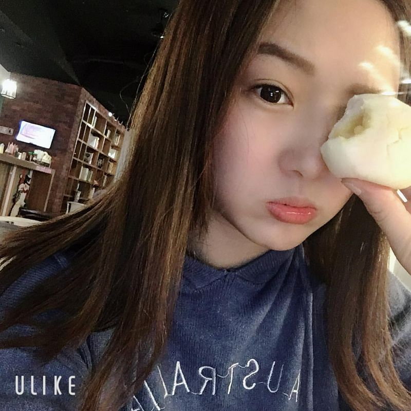 外拍甜心施菲亚超狂豪乳让人移不开眼