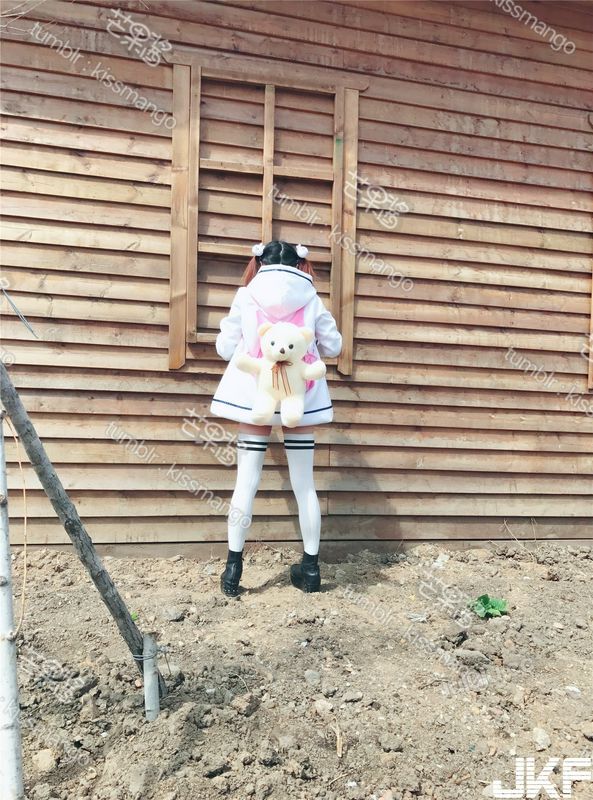 芒果酱露出公园活动
