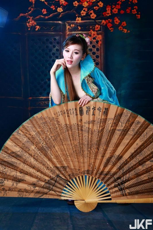 性感华模人妻模特儿雅琪古装唯美私拍