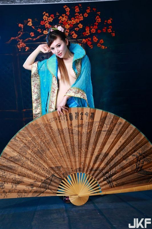 性感华模人妻模特儿雅琪古装唯美私拍