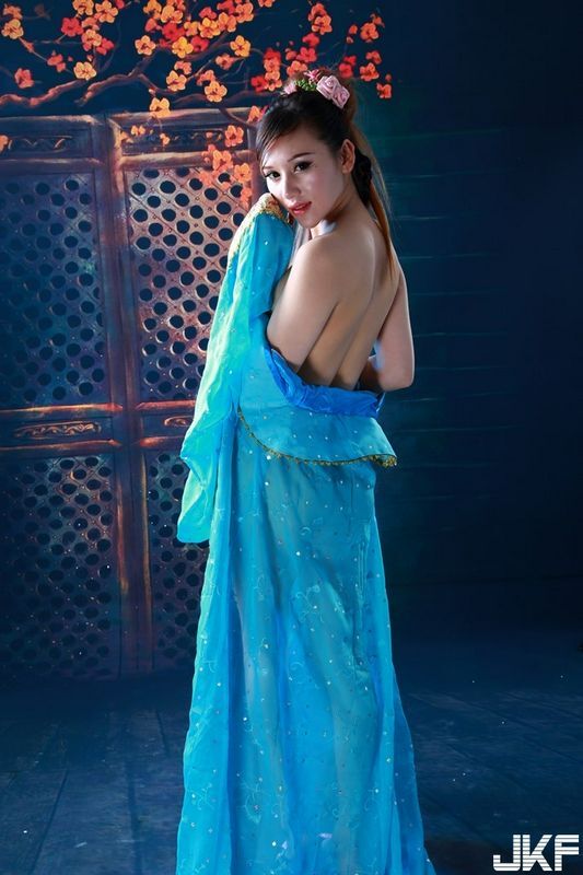 性感华模人妻模特儿雅琪古装唯美私拍