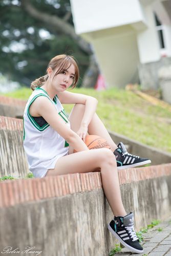 凯拉KaraChang中央大学