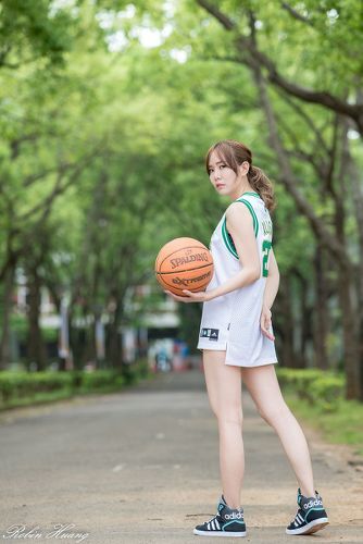 凯拉KaraChang中央大学