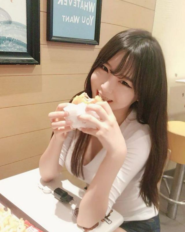 水昣包子脸正妹身材也很棒