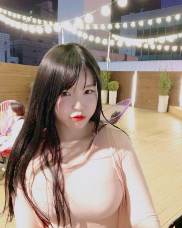 水昣包子脸正妹身材也很棒