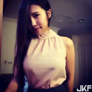 性感爆乳喷血正妹Sosamy