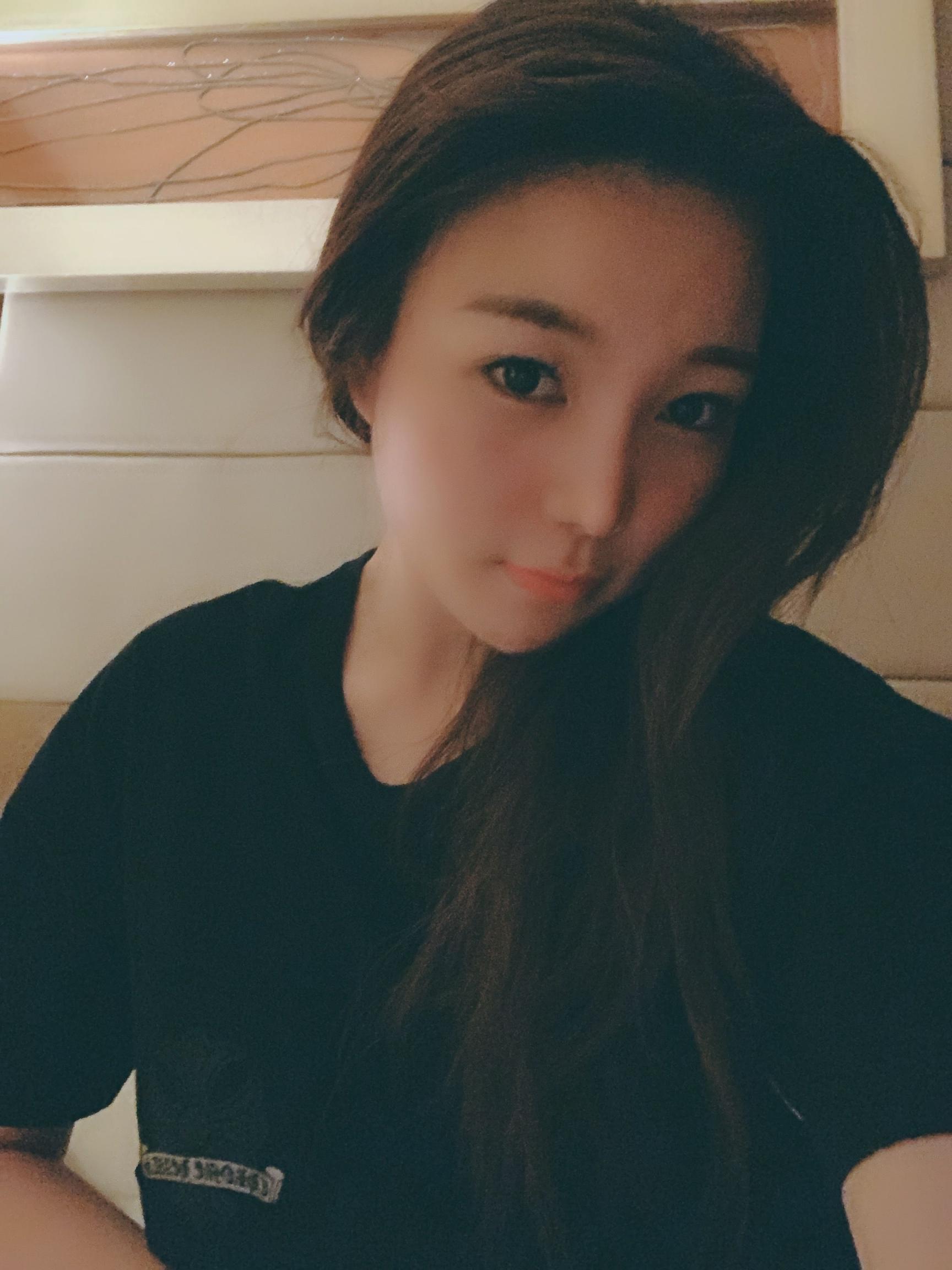 这充满欲望的表情真让人难于控制