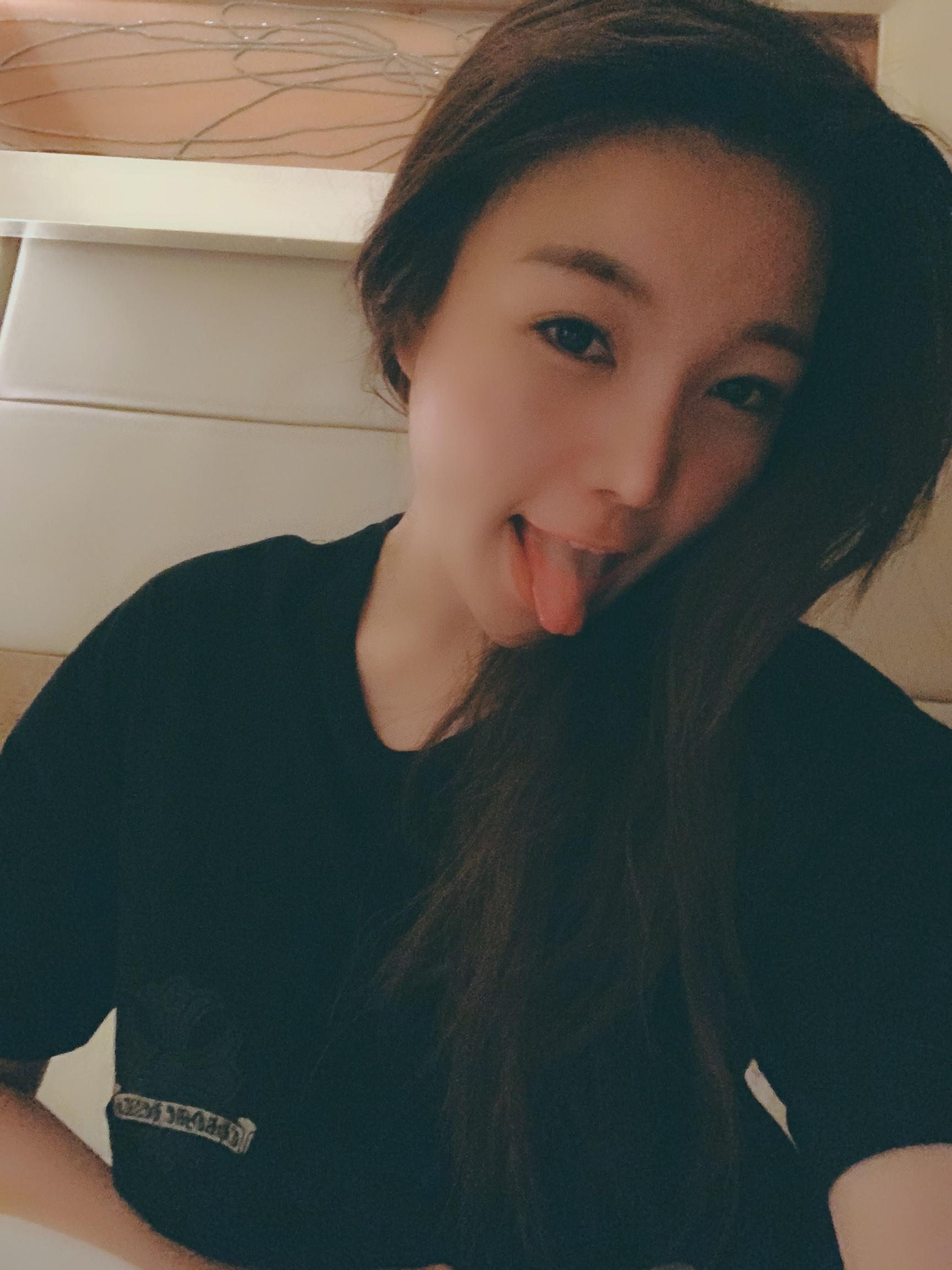 这充满欲望的表情真让人难于控制
