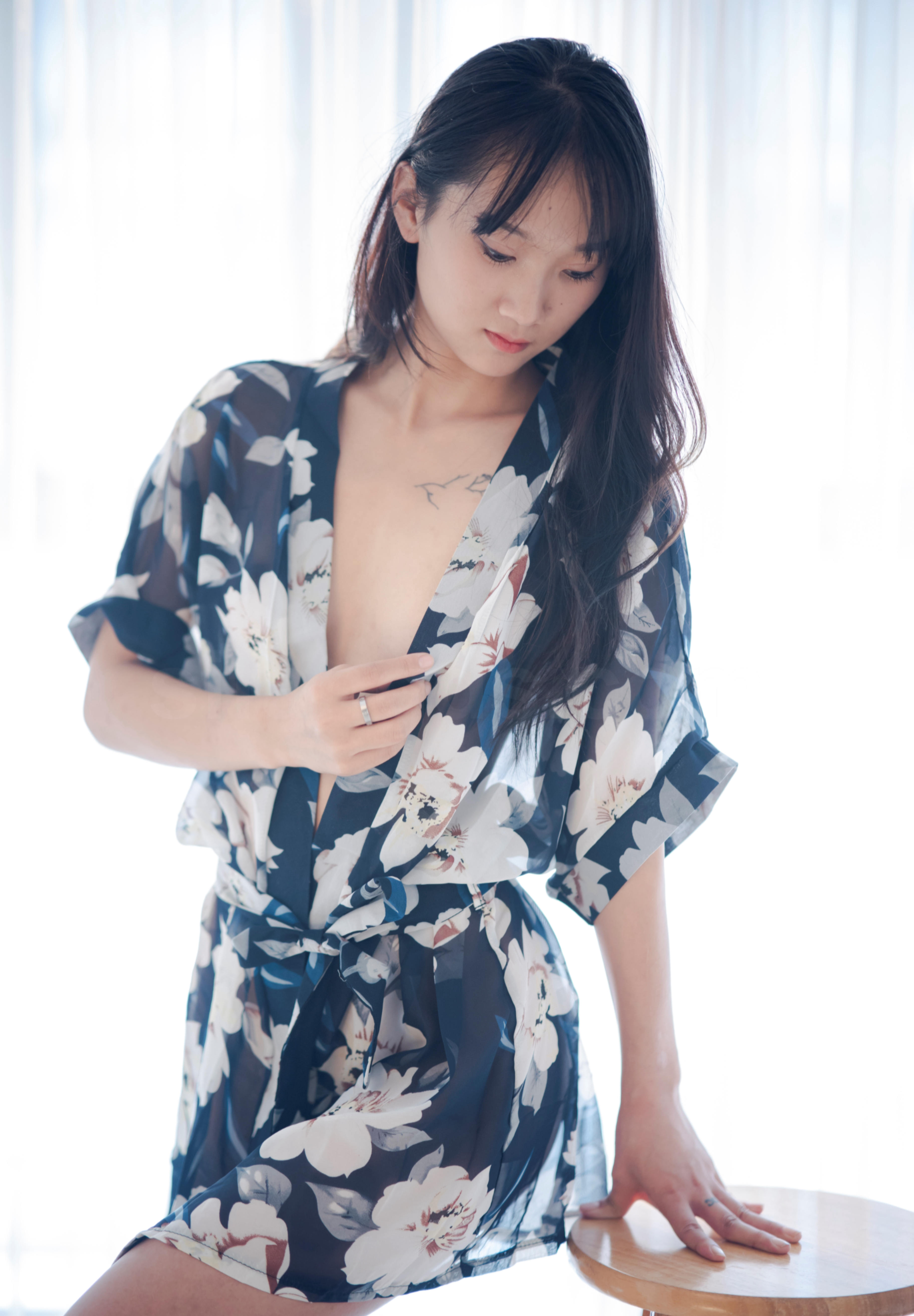 花衣极品清纯妹子