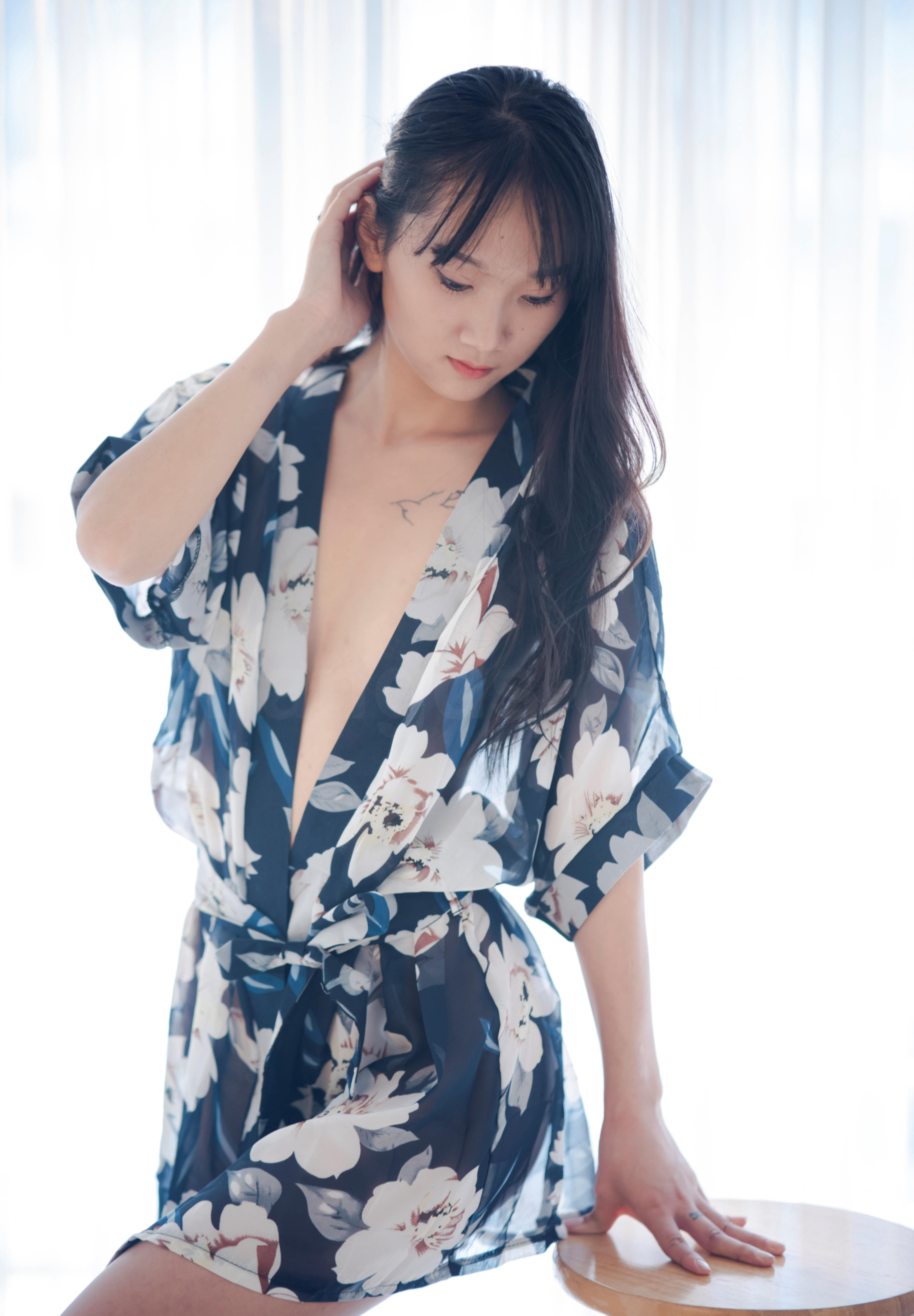 花衣极品清纯妹子