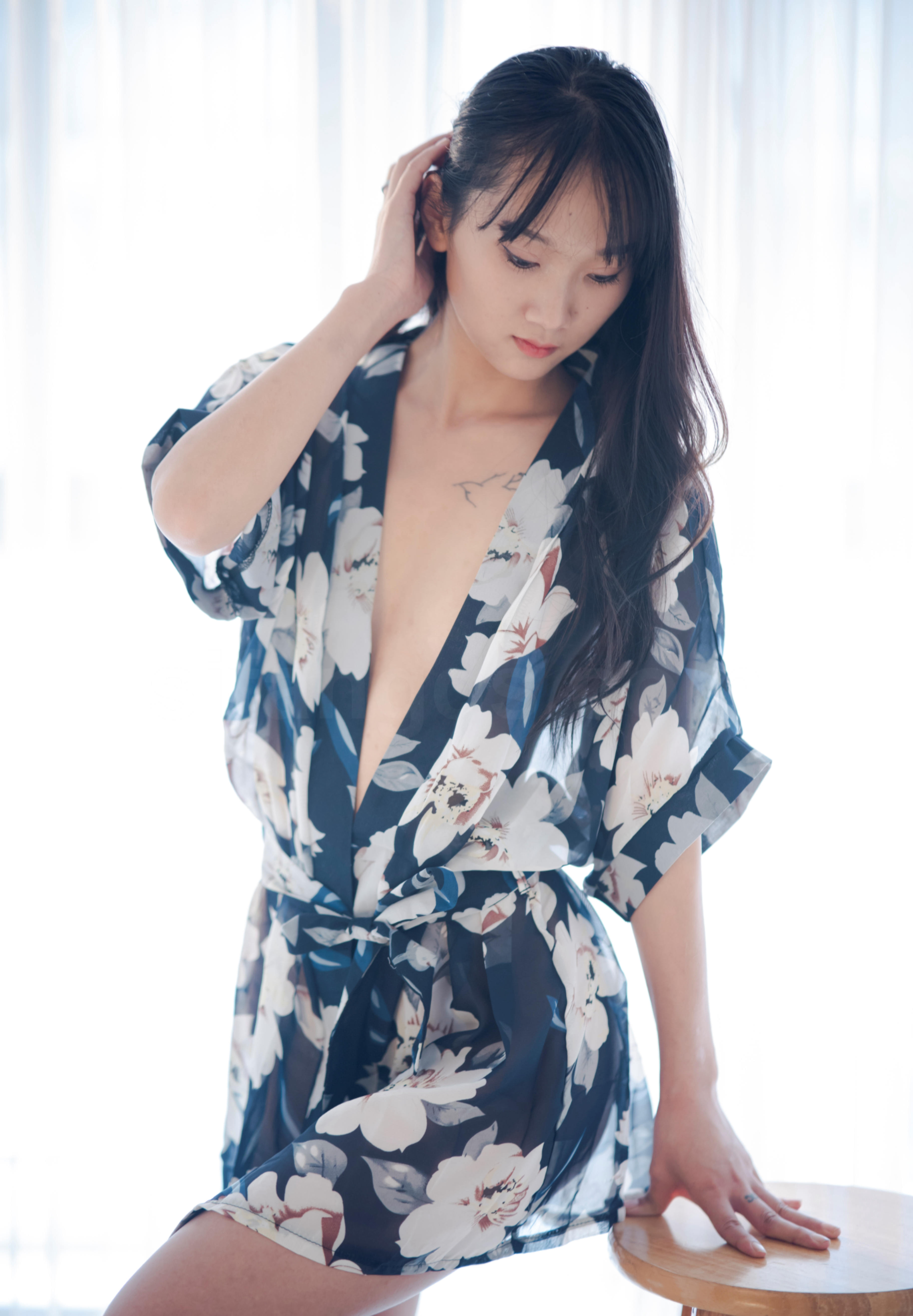 花衣极品清纯妹子
