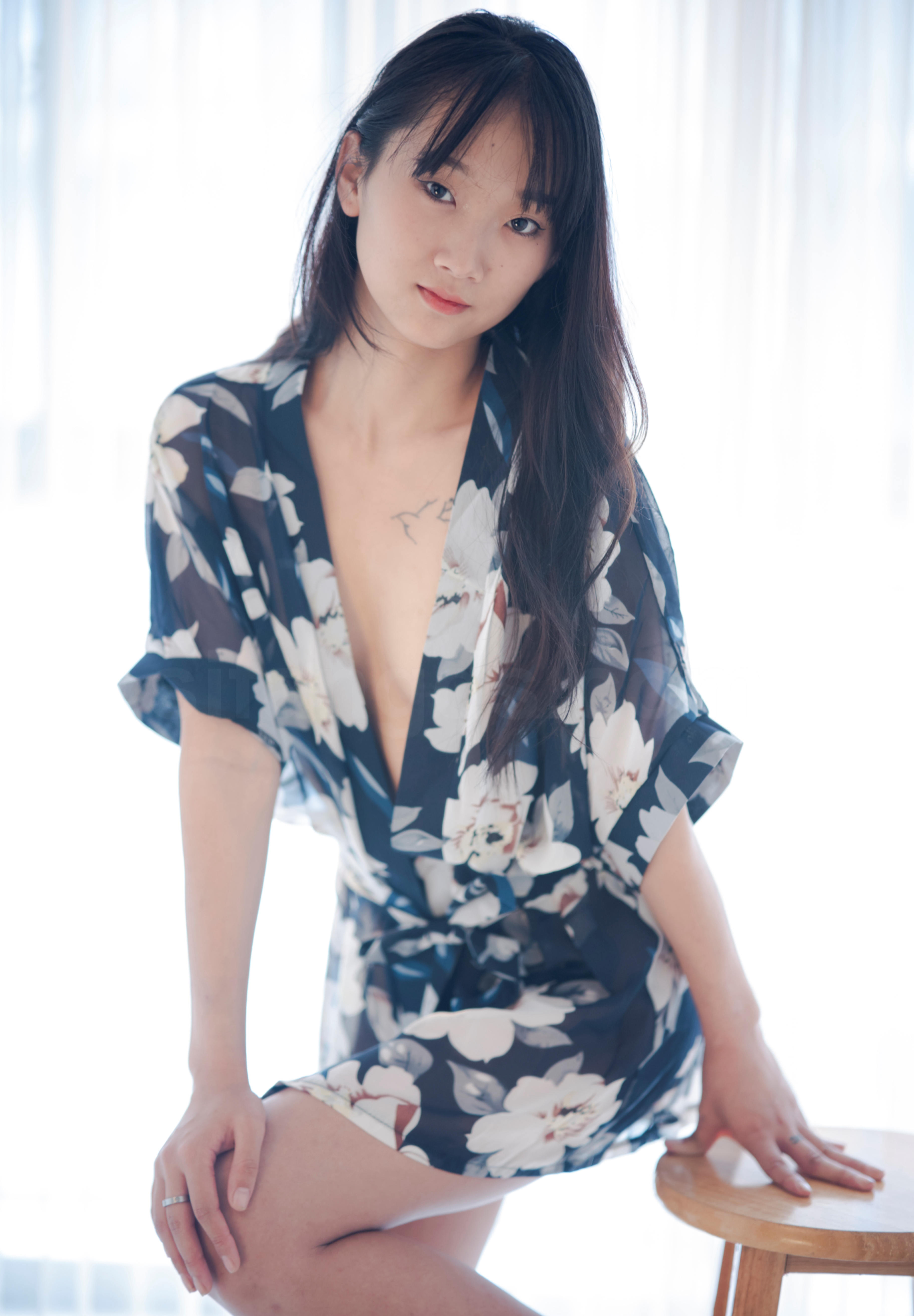 花衣极品清纯妹子