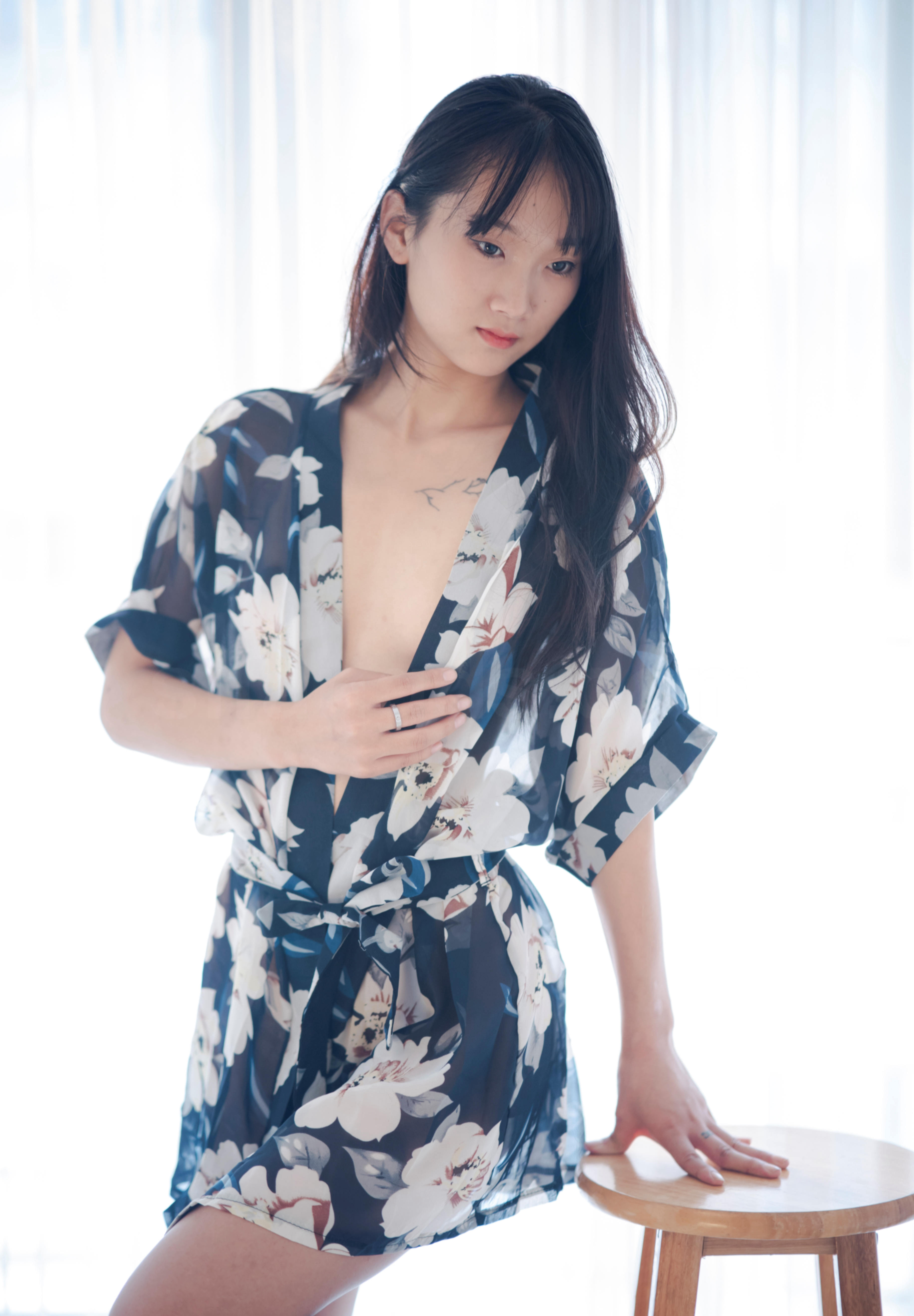 花衣极品清纯妹子