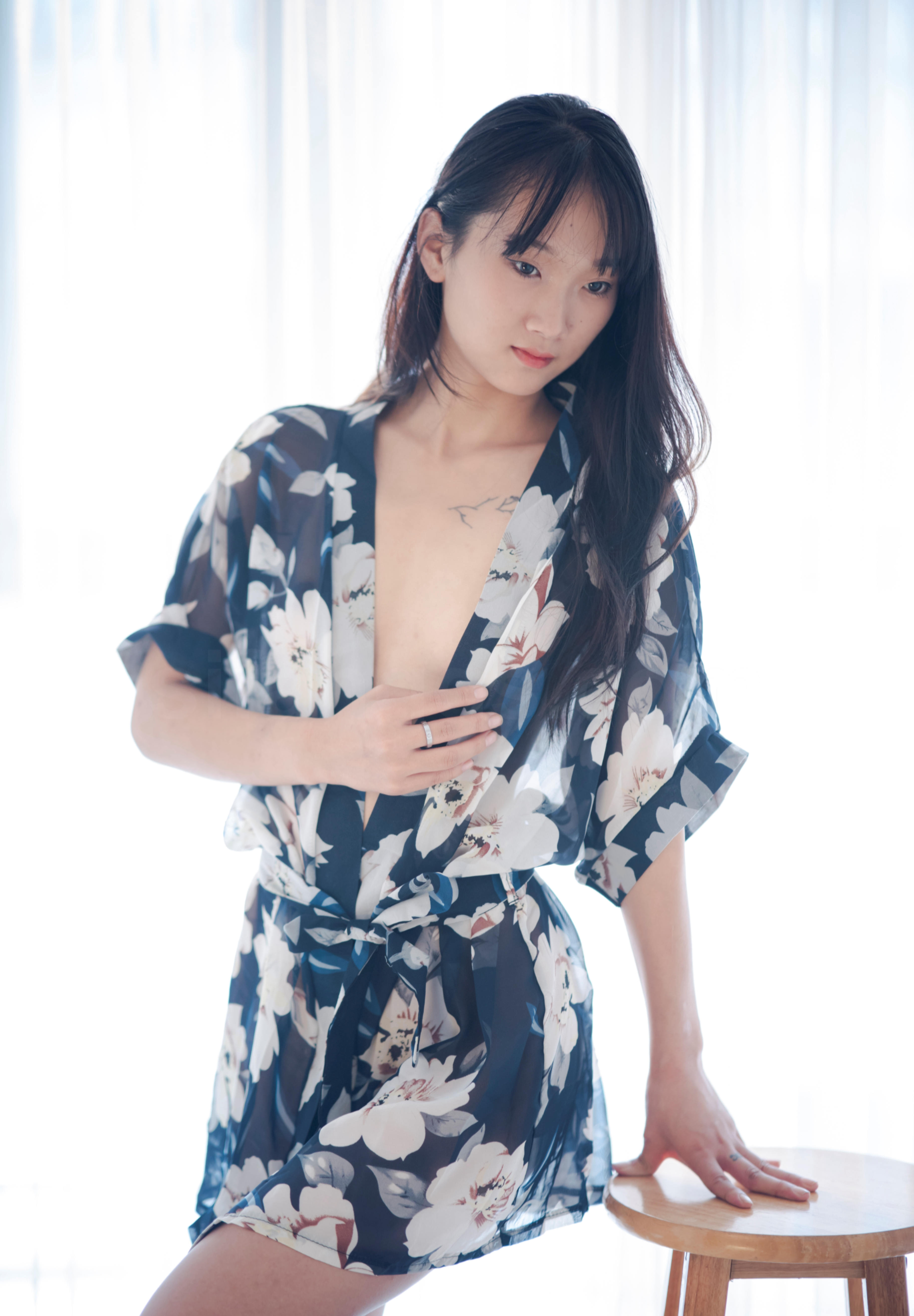 花衣极品清纯妹子