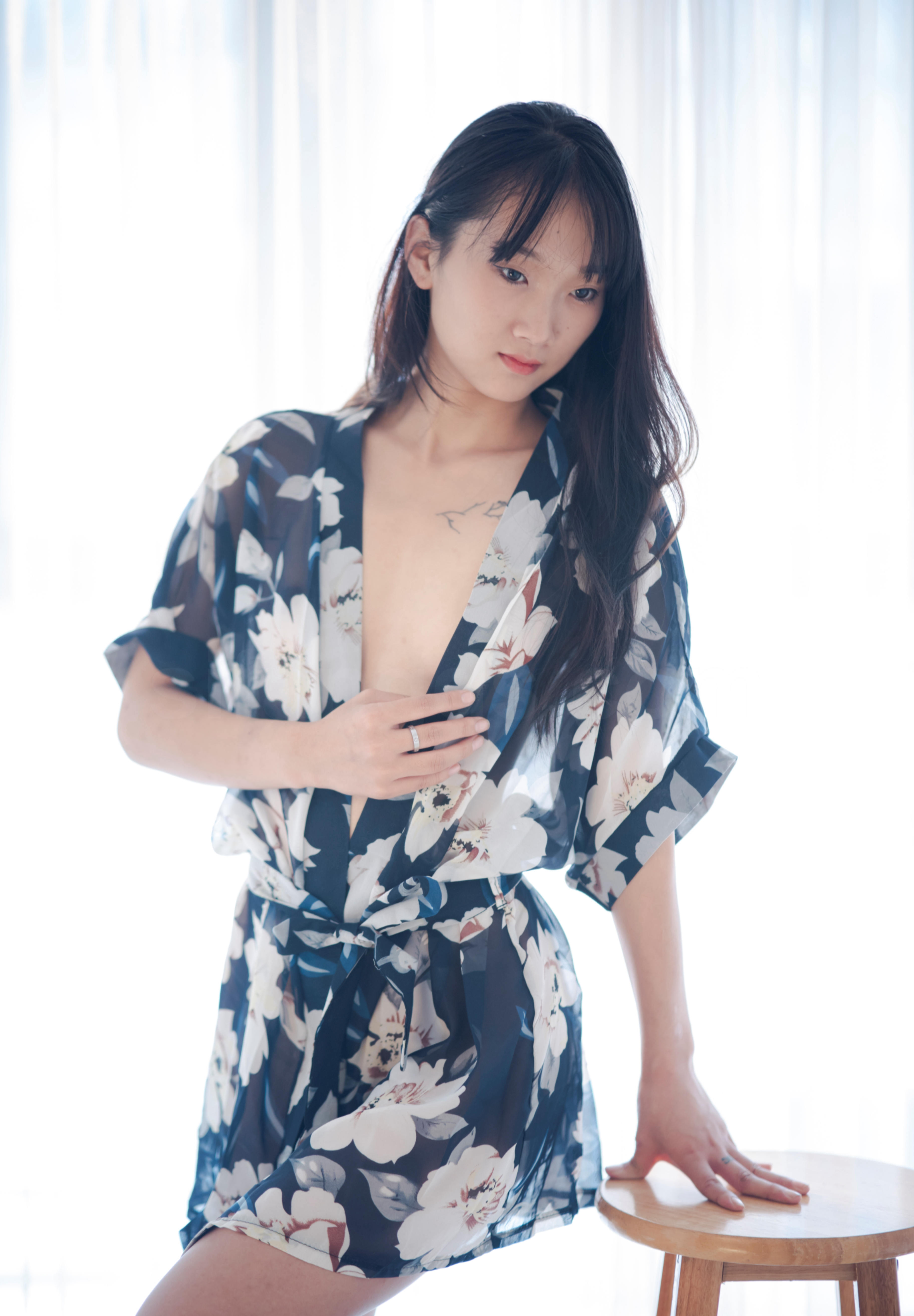 花衣极品清纯妹子