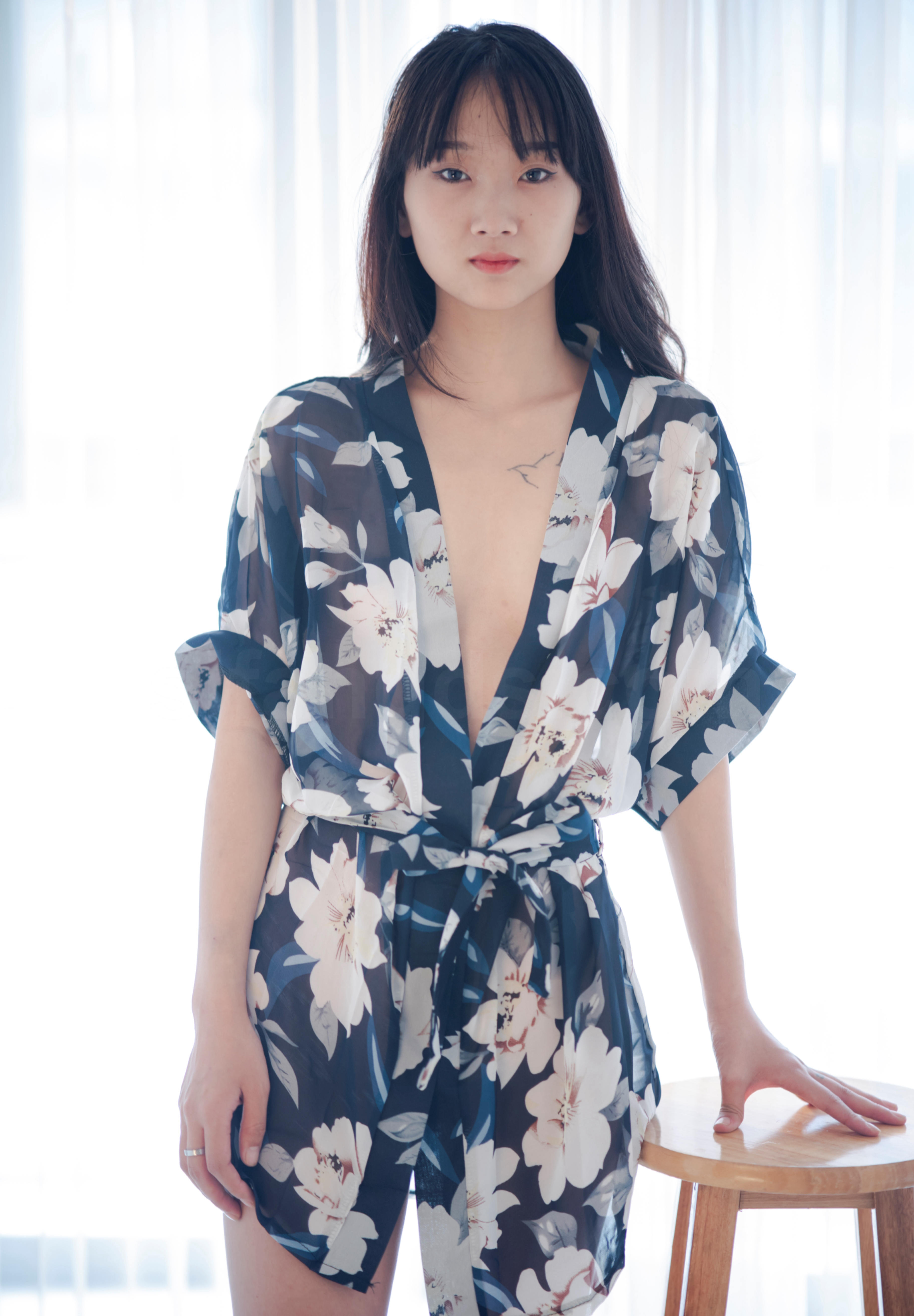花衣极品清纯妹子