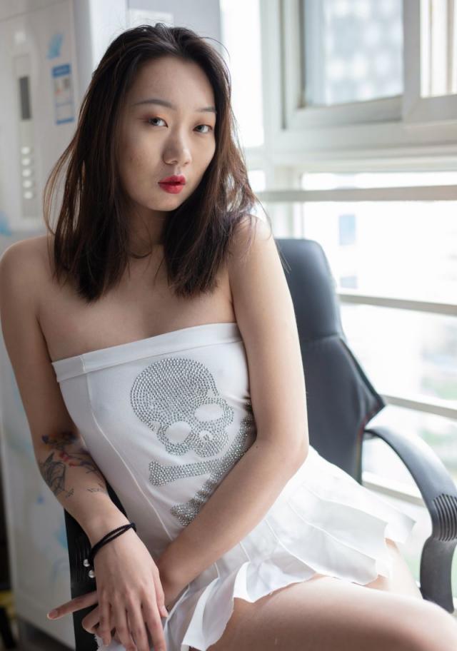 看上去就特别有味道的女人