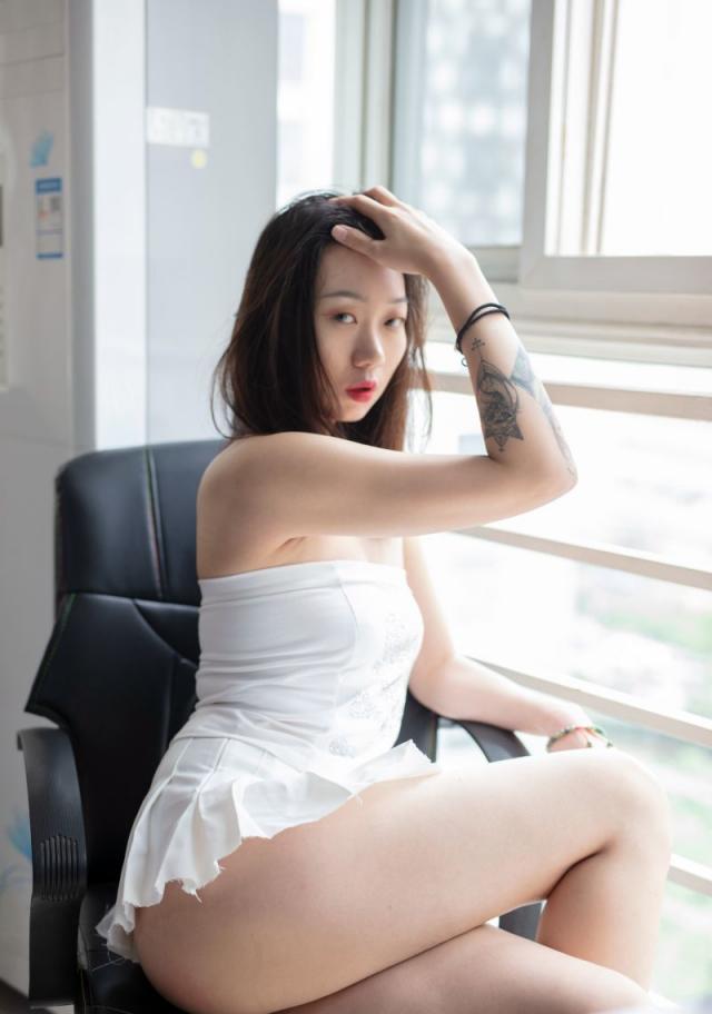看上去就特别有味道的女人