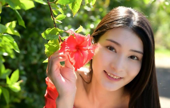 夏日里的美女