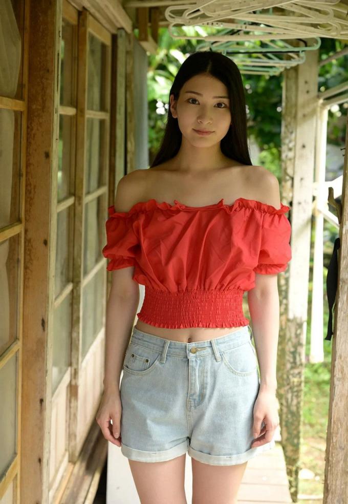 夏日里的美女