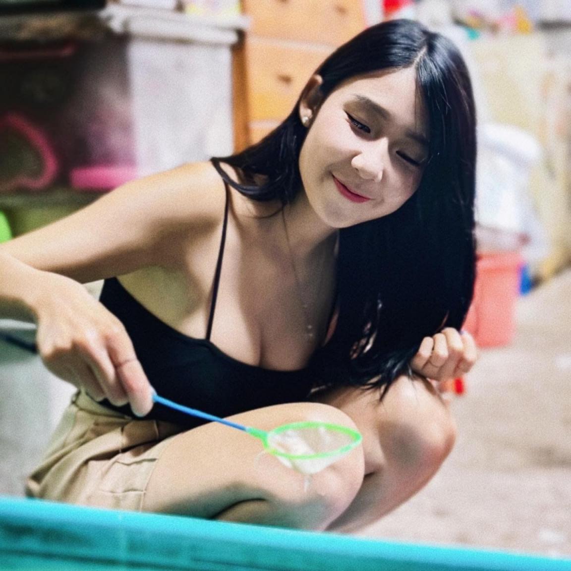 大波学生妹