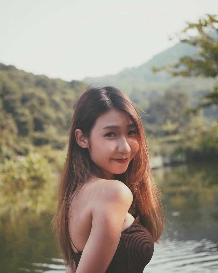 大波学生妹