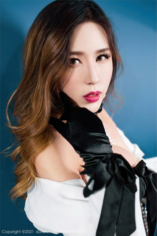 Isabelle贵贵完整版无水印写真