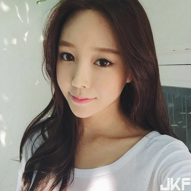 SophiaLee韩系正妹修长美腿搭配完美容貌