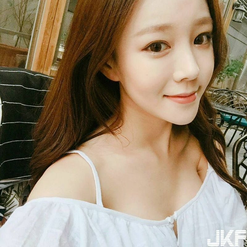 SophiaLee韩系正妹修长美腿搭配完美容貌