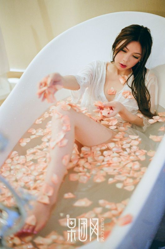 清纯裸女性感写真