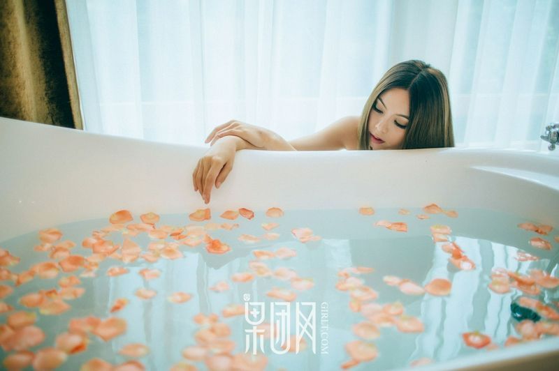 清纯裸女性感写真