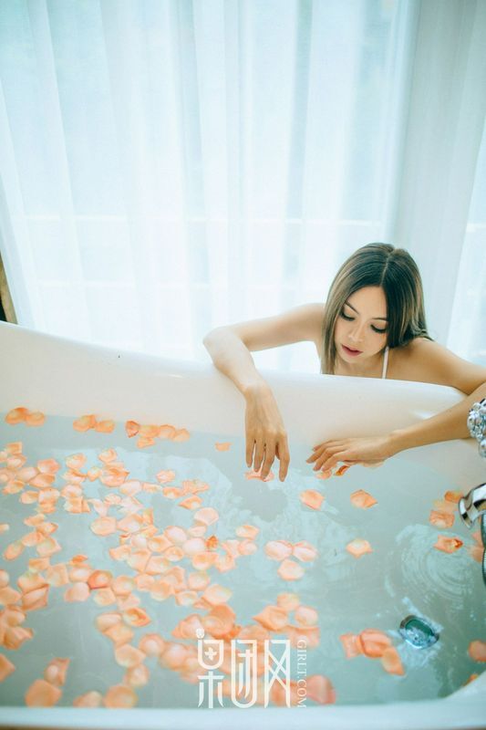 清纯裸女性感写真