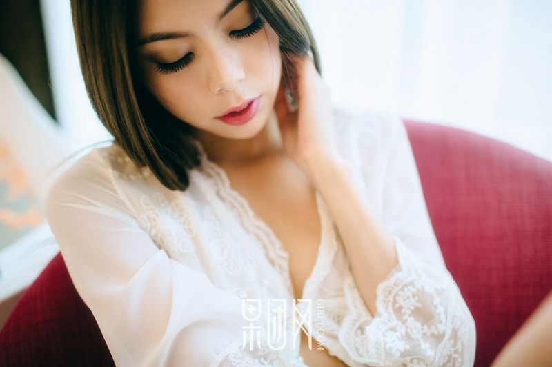 清纯裸女性感写真
