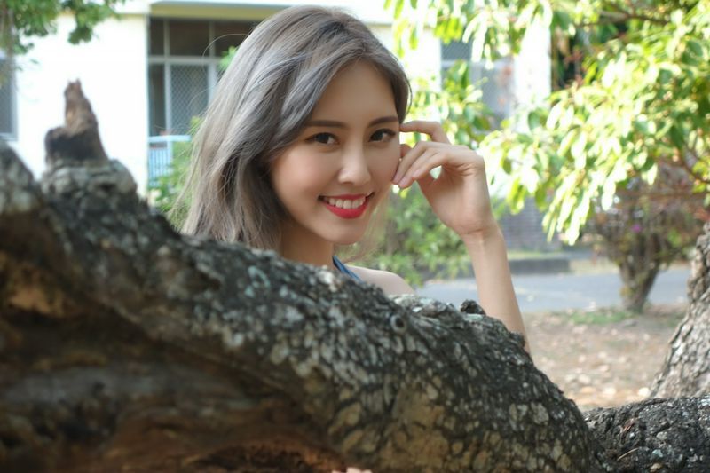 美腿番外篇系列长腿美模Queenie超短裤高跟美腿外拍