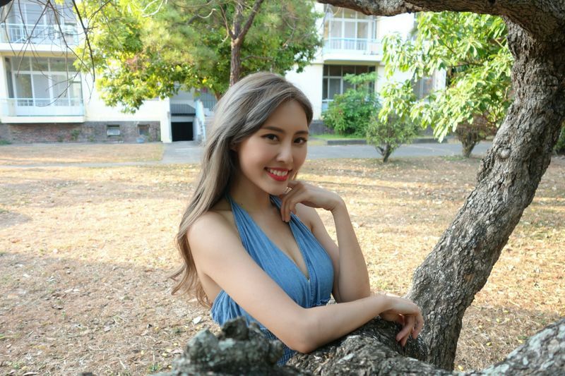 美腿番外篇系列长腿美模Queenie超短裤高跟美腿外拍