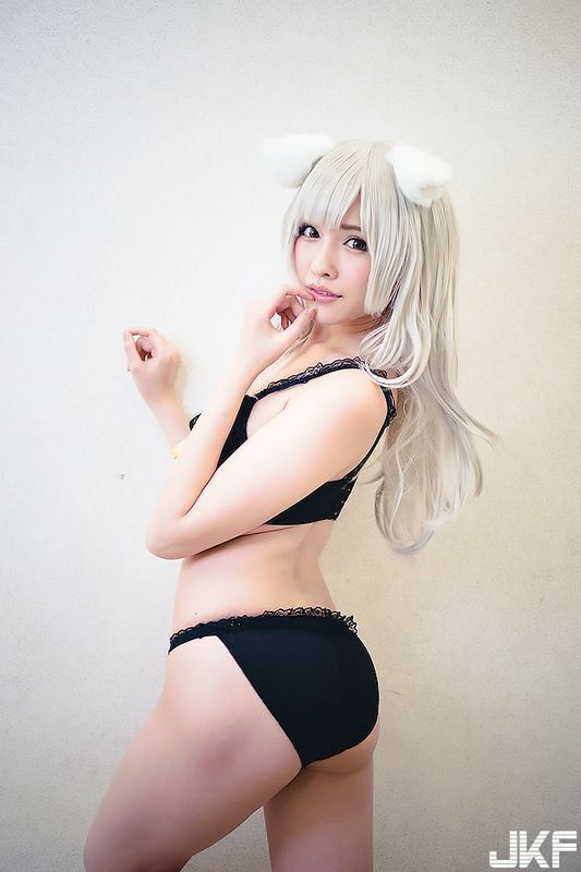 美少女AV女优桥本ありながコスホリ21に参戦！猫耳黒ランジェリー姿がエロ可爱い…