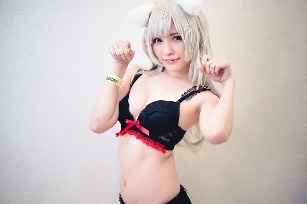 美少女AV女优桥本ありながコスホリ21に参戦！猫耳黒ランジェリー姿がエロ可爱い…