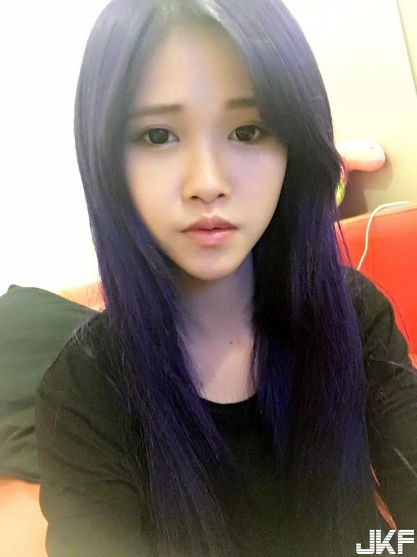 气质型尖脸正妹林芮彤不露奶光看脸我就可以~