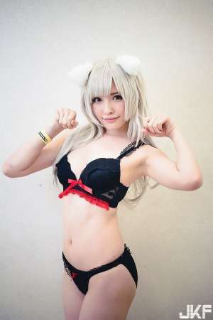 美少女AV女优桥本ありながコスホリ21に参戦！猫耳黒ランジェリー姿がエロ可爱い…