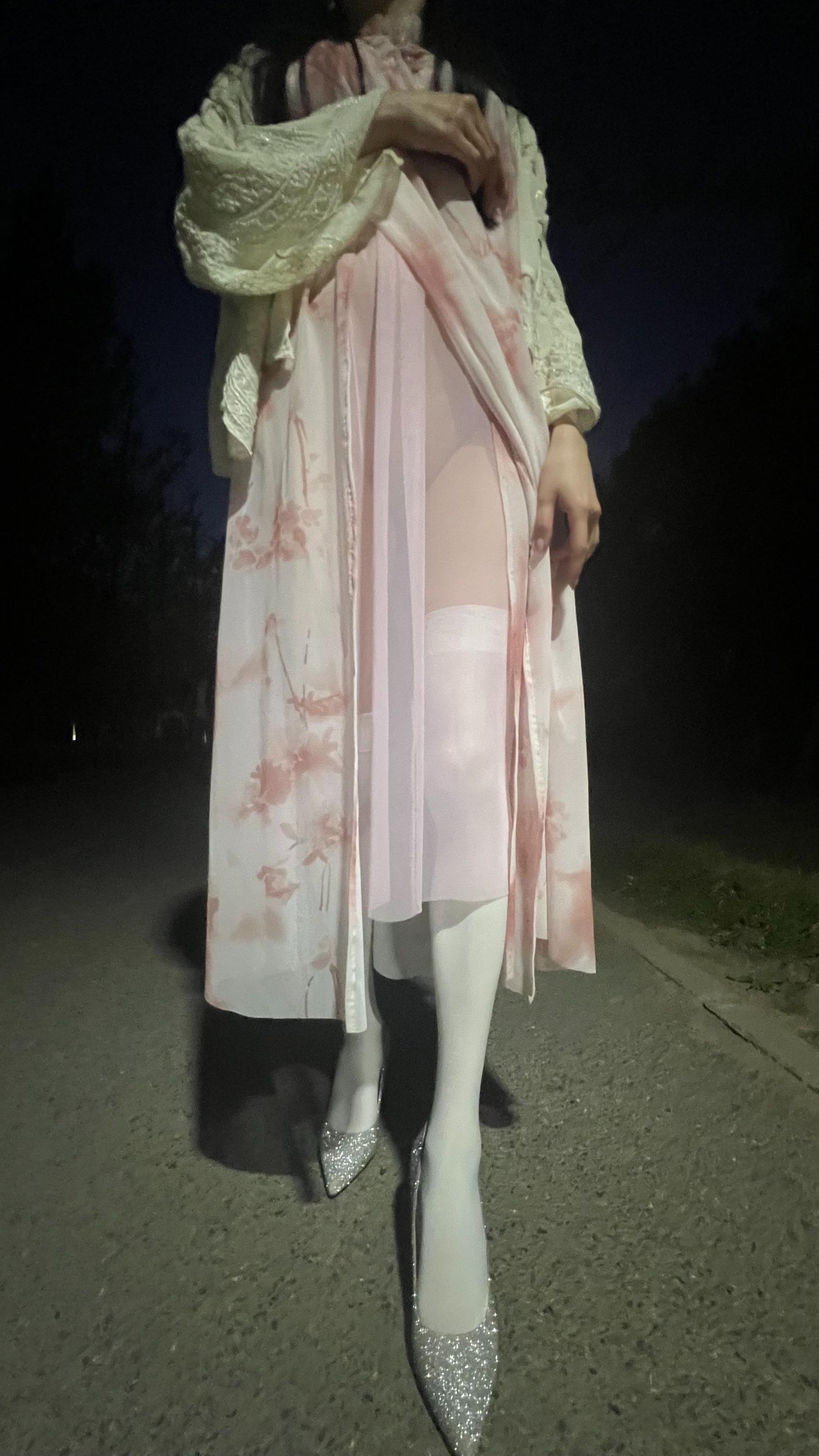 爱露出的人妻[29P]