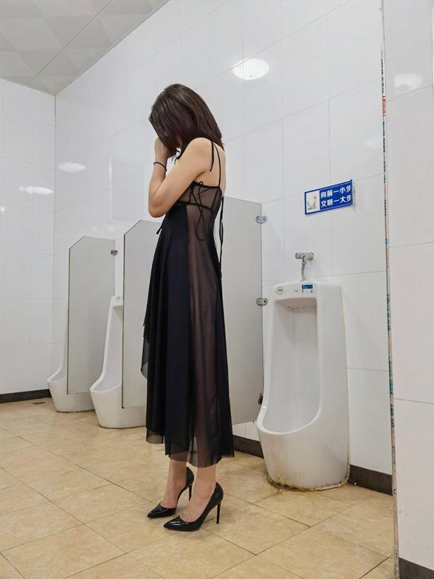 爱露出的人妻[29P]
