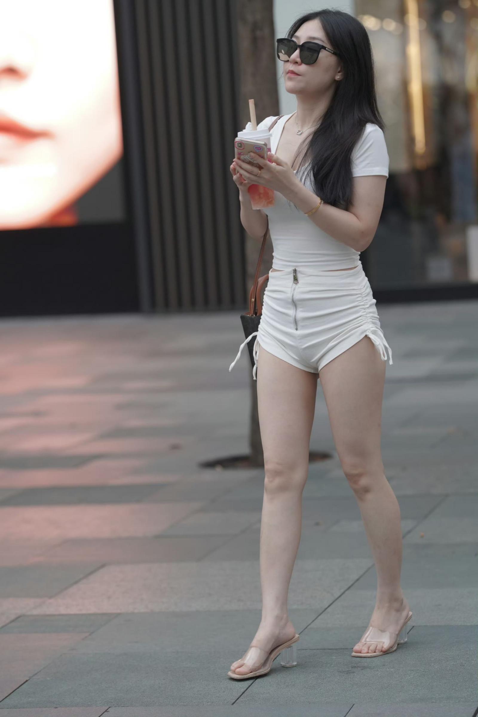 街拍热裤[30P]