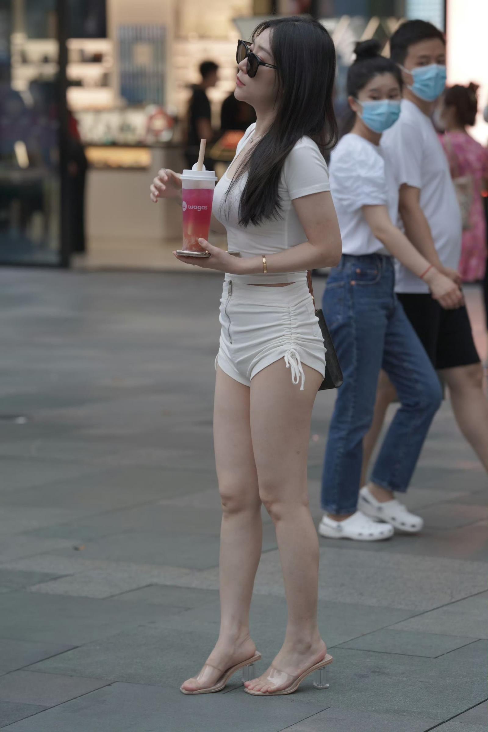 街拍热裤[30P]