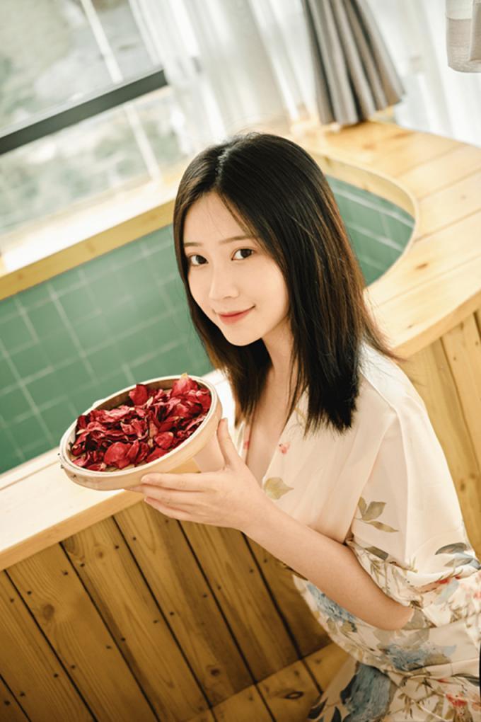 端庄的妹子