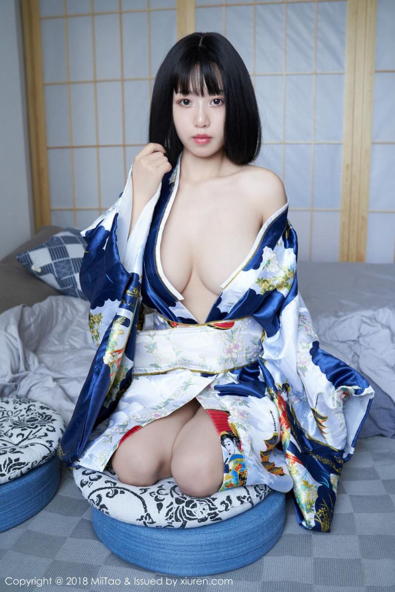 大奶尤物十分的亮眼