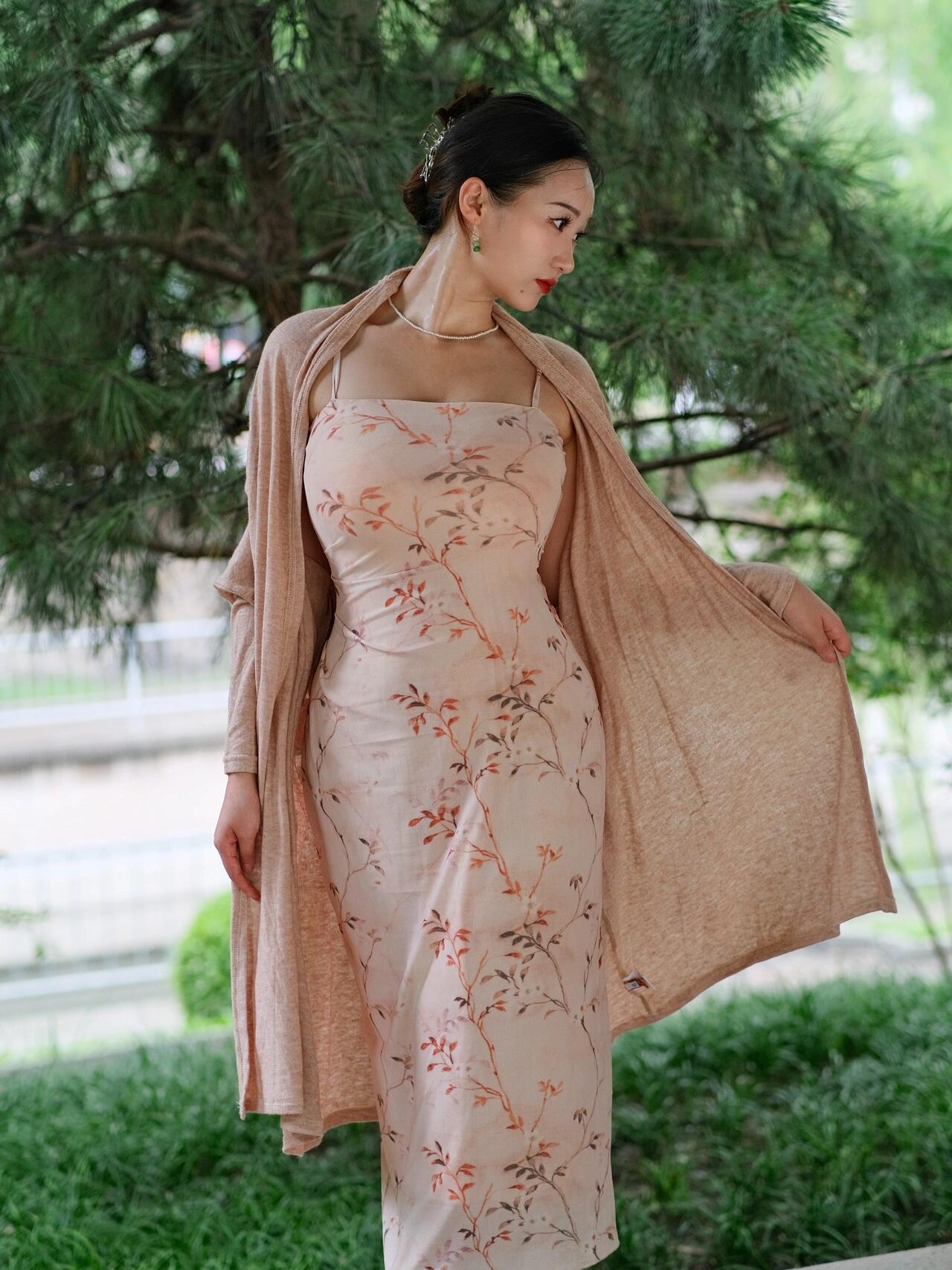 东方素女人妻的一组短热裤街拍