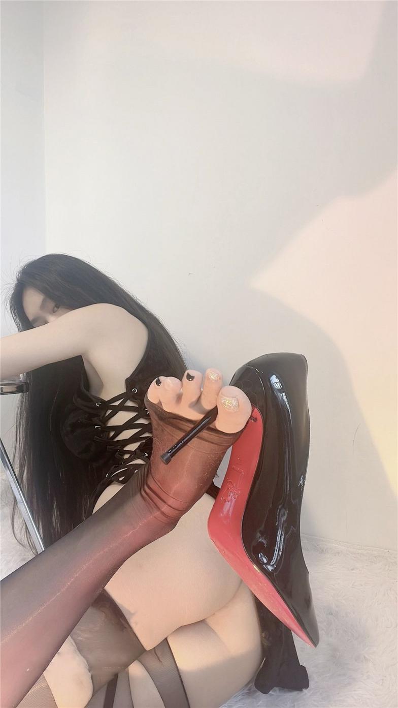 陈佩奇美丽大方性感写真[20250719]
