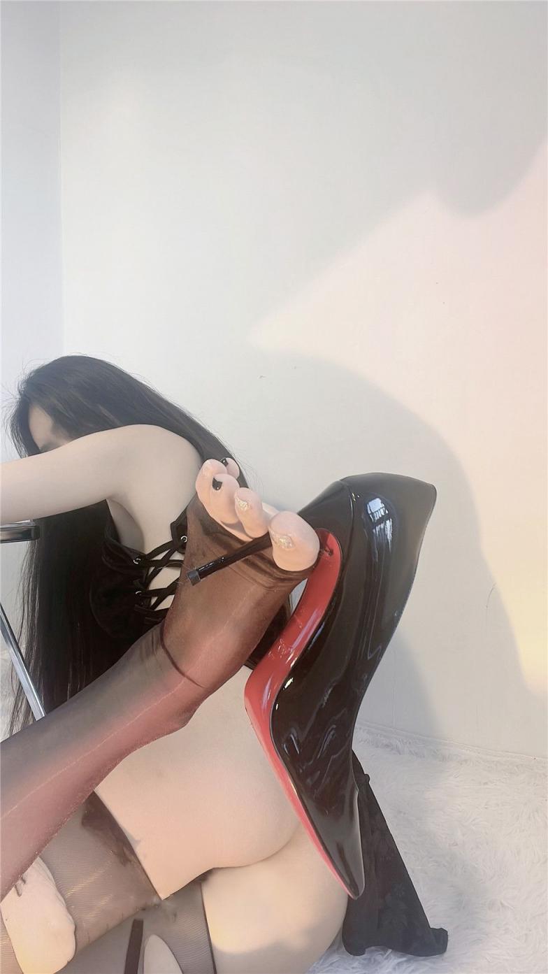 陈佩奇美丽大方性感写真[20250719]
